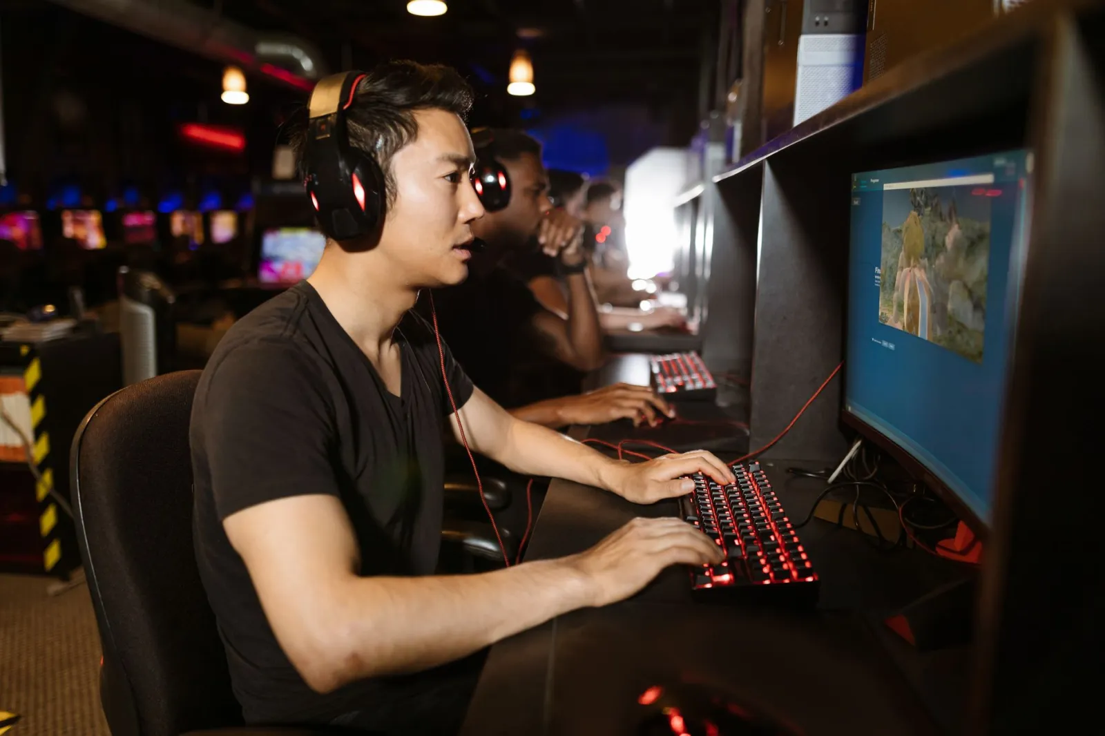 Comment se lancer dans l'e-sport : conseils pour les aspirants