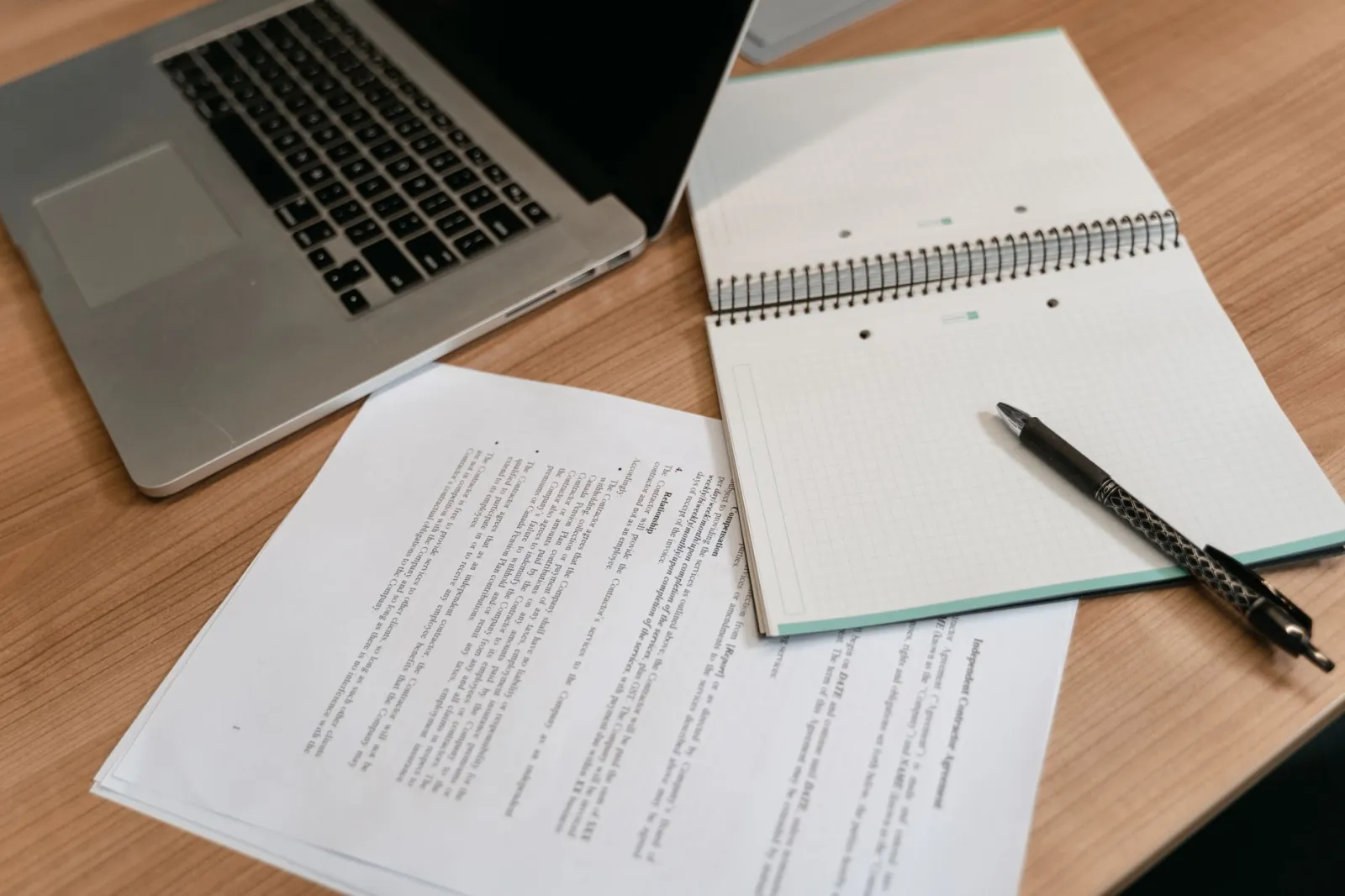 Comprendre la conformité réglementaire (AMF, BCE) en finance