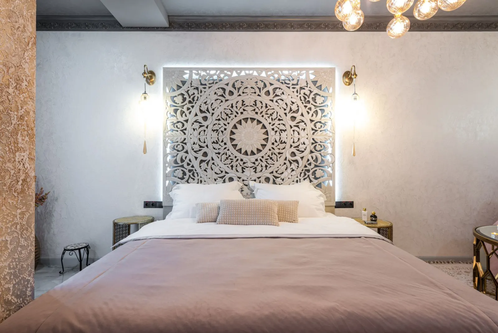 Créer une tête de lit originale avec des palettes