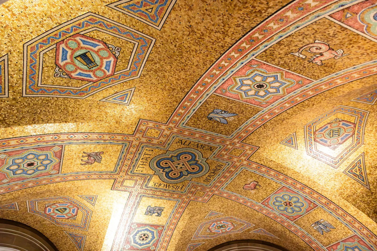 La mosaïque : s'initier à l'art décoratif